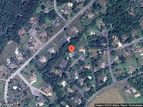 Laurie, EMMAUS, PA 18049