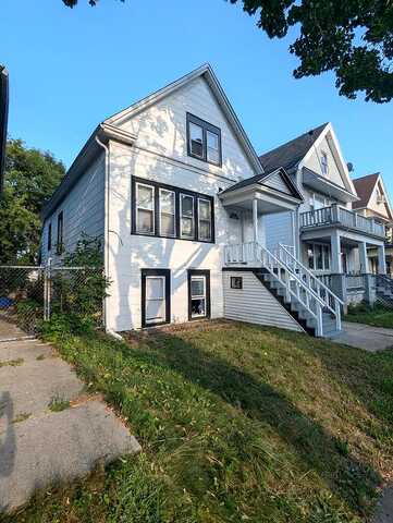 10Th, MILWAUKEE, WI 53215