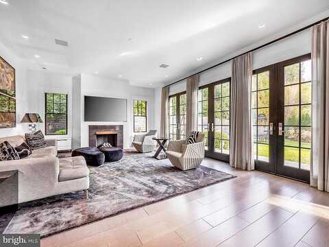 Edgewood, ARLINGTON, VA 22207