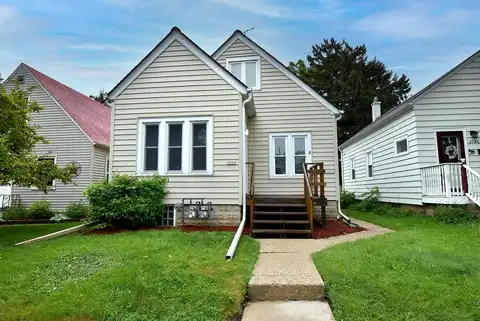 61St, MILWAUKEE, WI 53219