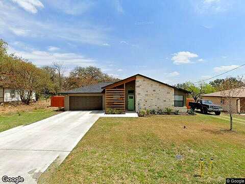 Libold, DEVINE, TX 78016