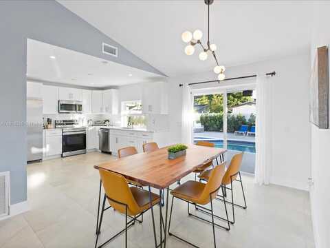 Johnson, PEMBROKE PINES, FL 33024