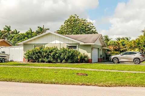Davis, PALM SPRINGS, FL 33461