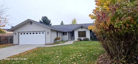 Sari, KLAMATH FALLS, OR 97601