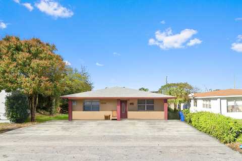 31St, RIVIERA BEACH, FL 33404