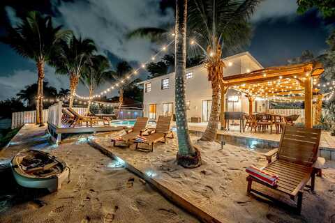6Th, PEMBROKE PINES, FL 33025