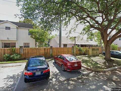 102Nd, PEMBROKE PINES, FL 33026
