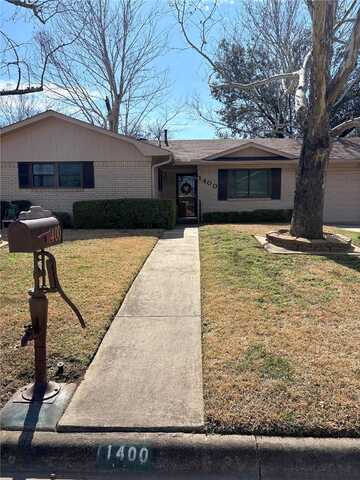 Lynwood, GAINESVILLE, TX 76240