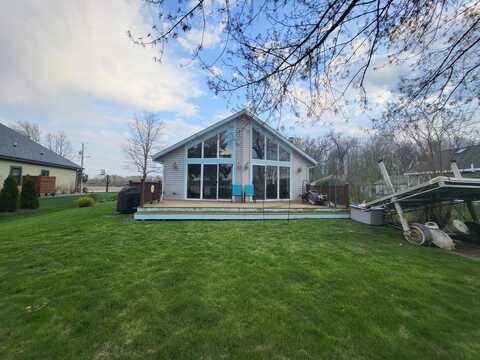 Shorewood, EAST TROY, WI 53120