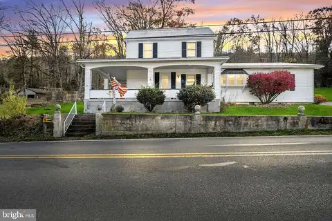 Molleystown, PINE GROVE, PA 17963