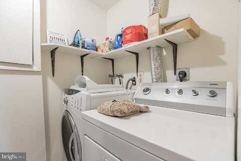 Brockham Dr, Alexandria, VA 22309