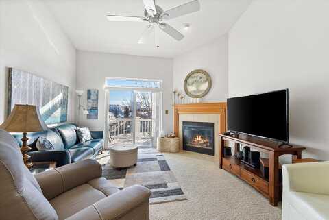 Ashley, PORT WASHINGTON, WI 53074