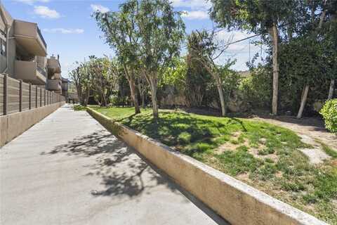 Woodman Ave, Sherman Oaks, CA 91423