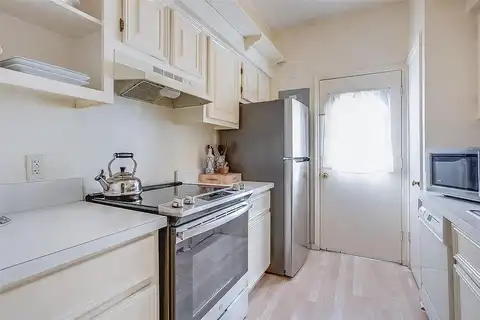Harlanwood Dr, Fort Worth, TX 76109