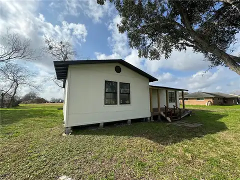 Ridge, ROBSTOWN, TX 78380
