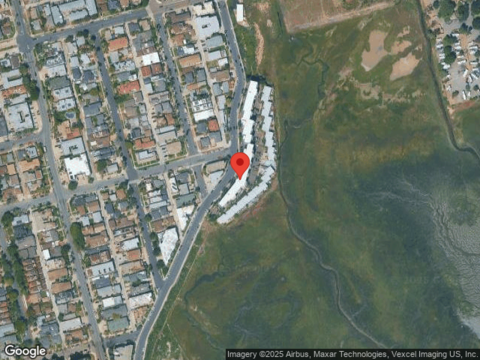 Crown Point Dr, San Diego, CA 92109