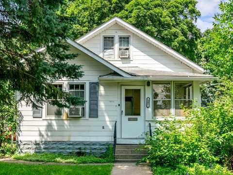 Cecelia, SAINT PAUL, MN 55105
