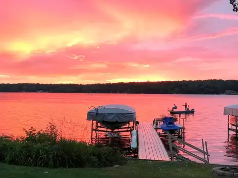Lake Shore, DELAVAN, WI 53115