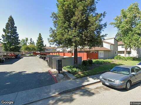 Grande Cir, Fairfield, CA 94533