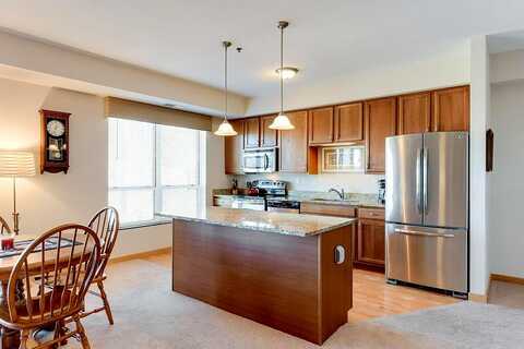 5Th St N, Hopkins, MN 55305
