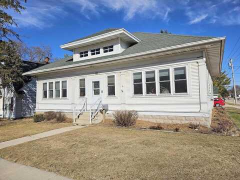 Main, HORICON, WI 53032
