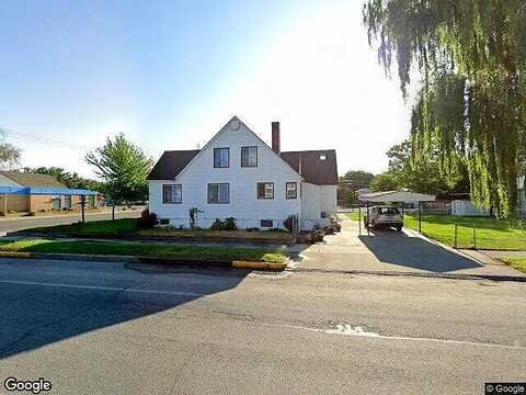 W 4Th Ave, Omak, WA 98841