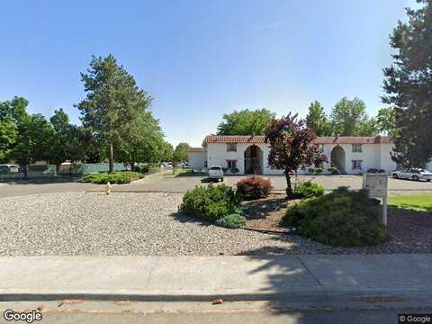 W John Day Ave, Kennewick, WA 99336