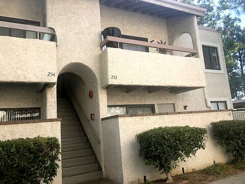 Peachland Ave, Newhall, CA 91321