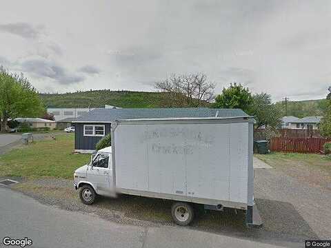 8Th, THE DALLES, OR 97058