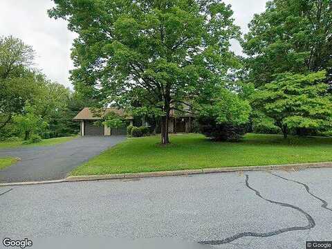 Manor, EAST GREENVILLE, PA 18041