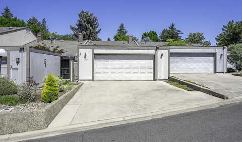 Mt Echo, MEDFORD, OR 97504