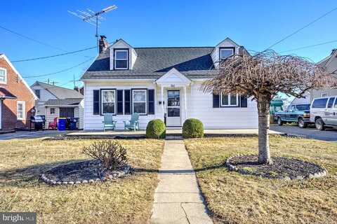 Locust St, New Holland, PA 17557