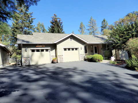 Incline, GRANTS PASS, OR 97527