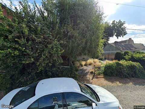 8Th, DES MOINES, WA 98198