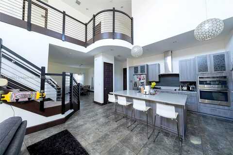 136Th, MIAMI, FL 33196