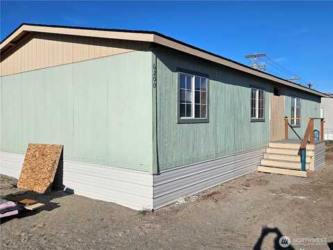 James, WEST RICHLAND, WA 99353