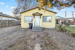G, TOPPENISH, WA 98948