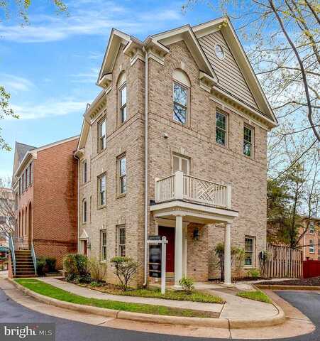 Rees, FALLS CHURCH, VA 22046