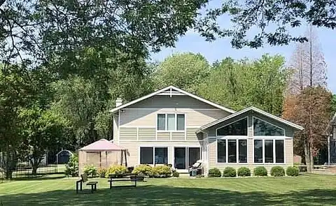Baywood, ELKHORN, WI 53121