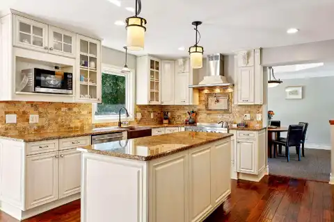 Upper Colonial, SAINT PAUL, MN 55118