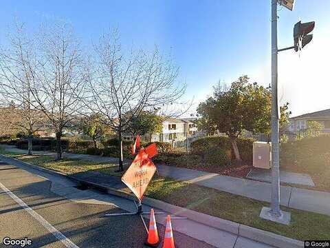 Moon Cir, Folsom, CA 95630