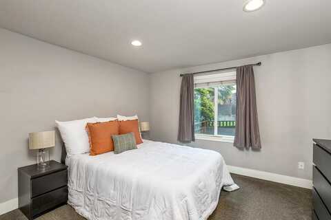 48Th Ave W, Mountlake Terrace, WA 98043