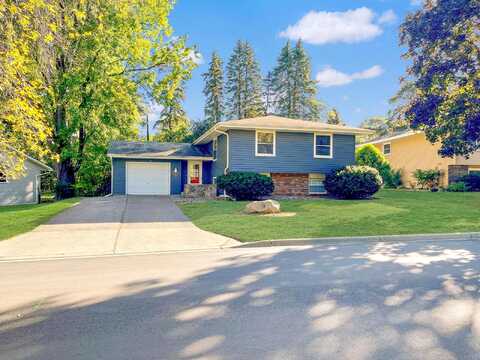Muriel, SAINT PAUL, MN 55118