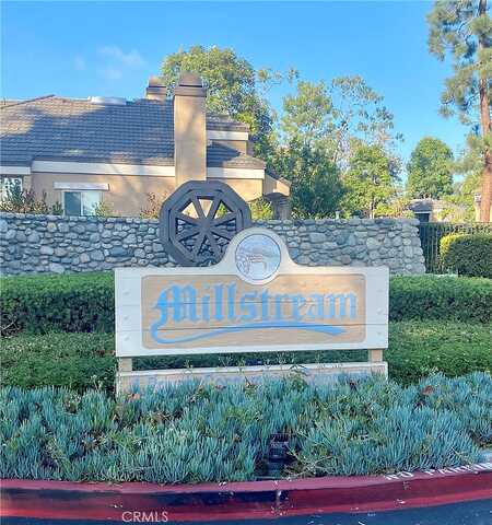 Lakefront Cir, Huntington Beach, CA 92647
