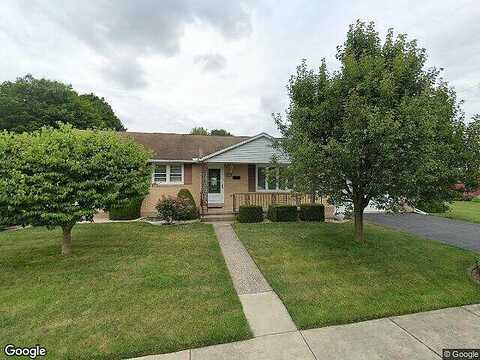 Jay, WHITEHALL, PA 18052