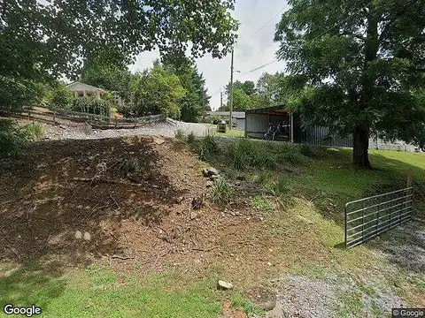 Cemetery Dr, Pennington Gap, VA 24277