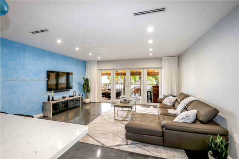 Briar Patch, MIAMI LAKES, FL 33014