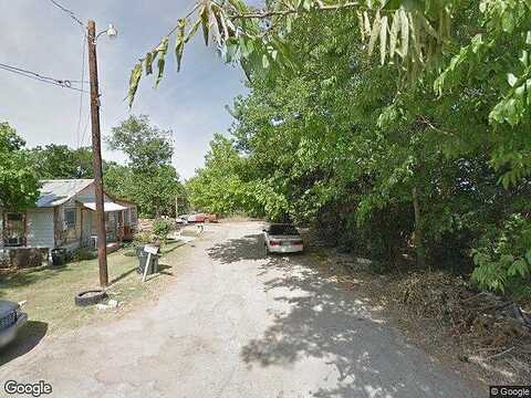 E Seideman St, Seguin, TX 78155