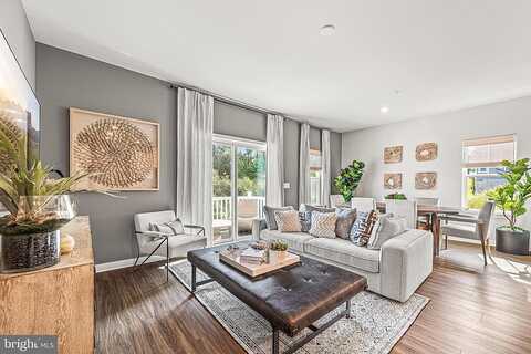 Clayton, COOPERSBURG, PA 18036