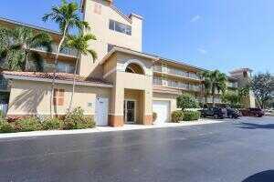 Majesty Cir, Boynton Beach, FL 33437